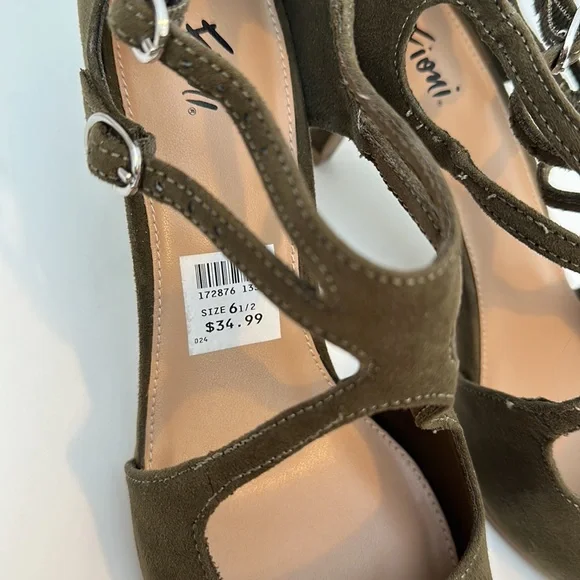 NWOB Fioni dress shoes - Picture 6 of 8